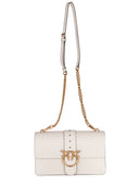 Pinko "Classic Love One Simply"革で作られたバッグ。