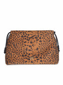 Bolsa de "mini embrague" de Pinko hecha de gamuza.