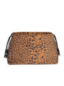 Bolsa de "mini embrague" de Pinko hecha de gamuza.