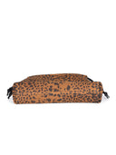 Bolsa de "mini embrague" de Pinko hecha de gamuza.
