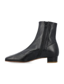 Con mucho zapatos planos negros