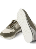 Sneaker in pelle scamosciata di Brunello Cucinelli e pelli