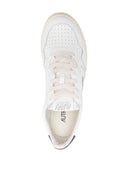 Sneaker in pelle bassa medaglia di autry