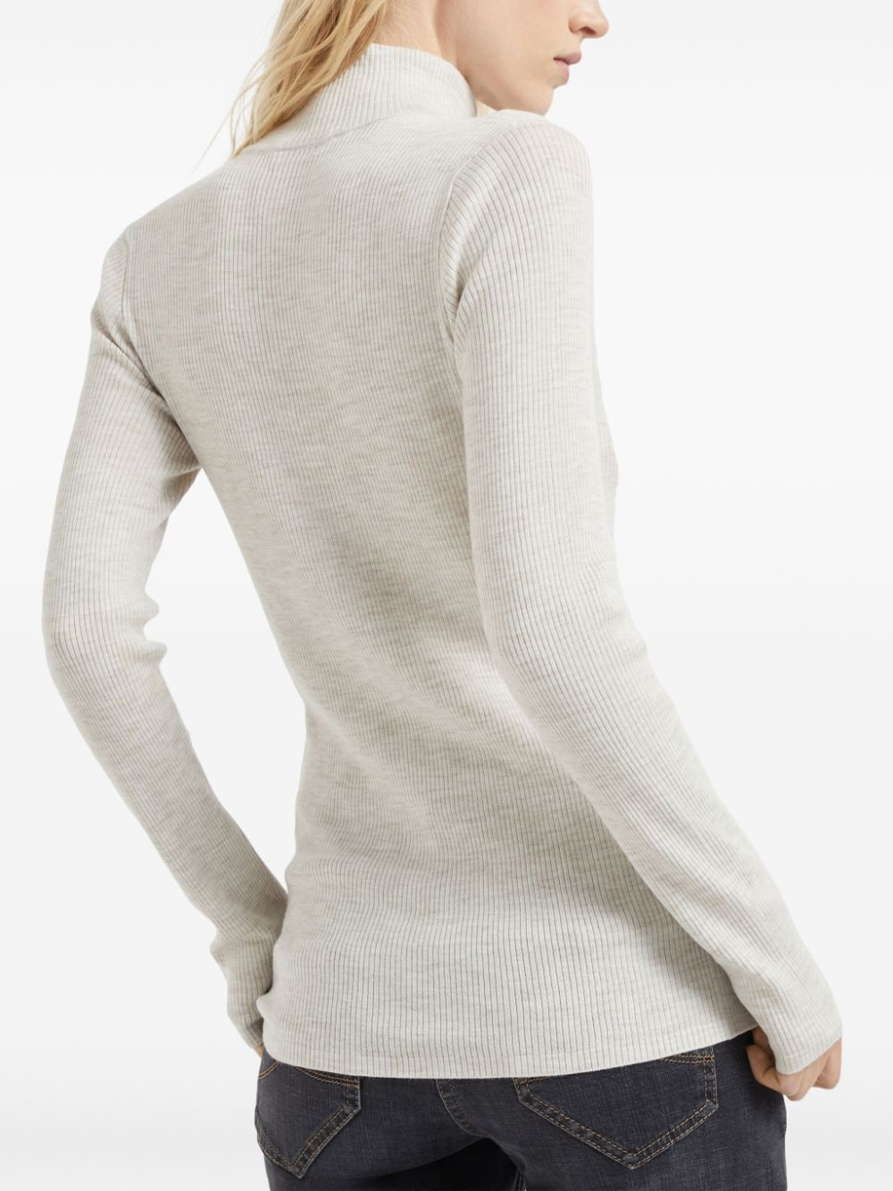Brunello Cucinelli Sweater en cachemire avec une moitié précieuse précieuse