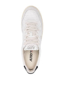 Sneakers de cuero bajo y gamuza medallista de Autry
