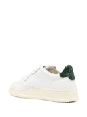 Sneaker in pelle bassa medaglia di autry