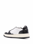 Sneaker in pelle bassa medaglia di autry