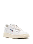 Sneaker in pelle bassa medaglia di autry