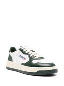 Sneaker in pelle bassa medaglia di autry