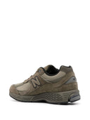 New Balance M2002 Sneakers