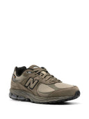 New Balance M2002 Sneakers
