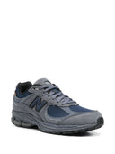 New Balance M2002 Sneakers