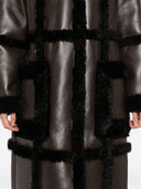 Stand studio patrice fausse manteau