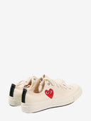 Comme des Garcons Chuck Taylor kleine rote Herz -Turnschuhe