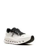 On Running Cloudtilt Sneakers