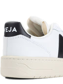 Veja v 10 sneaker in pelle