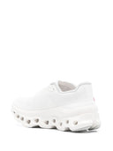 In esecuzione di sneaker void di cloudmonster