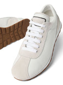Brunello Cucinelli Suede Sneakers avec des détails brillants