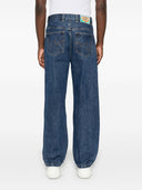 Jeans in denim del cane gelato in corsa