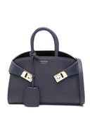 Ferragamo Hug Mini en cuir fourre-tout