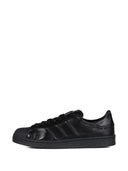 Y 3 zapatillas superestrellas