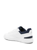En las zapatillas Roger Advantage