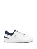 En las zapatillas Roger Advantage