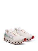 Sulle scarpe da ginnastica Cloudmonster 1