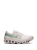 Sulle scarpe da ginnastica Cloudmonster 1