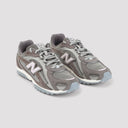 New Balance 204 L Sneakers