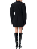 Alexander Wang se viste negro