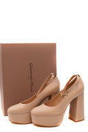 Gianvito Rossi Décolleté Beige