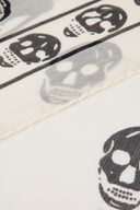 Alexander McQueen은 실크 파울 라드를 인쇄했습니다