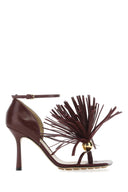 صندل بوتيغا فينيتا من الجلد باللون العنابي