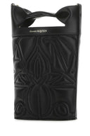 Alexander McQueen cuero negro la bolsa de cubo de arco