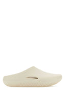 Crocs Elfenbein Croslite ¢ Mellow Maultiere