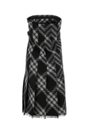 Burberry gesticktes Wollkleid