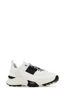 Valentino Garavani True Act Sneakers aus zweifarbigem Stoff und Mesh