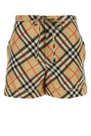 Pantalones cortos de seda estampados en Burberry