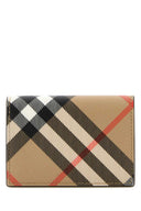 Titular de la tarjeta de lienzo E impreso en Burberry