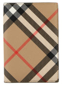 Titular de pasaporte de lienzo E impresionado en Burberry