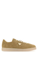 Sneaker in pelle scamosciata beige prada
