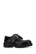 Scarpe da allaccia in pelle nera Prada