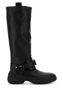 Botas de pisotón de cuero negro de Burberry