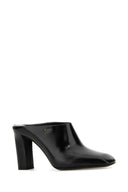 Mule z czarnej skóry Prada