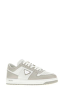 Prada Downtown-Sneaker aus zweifarbigem Leder