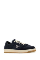 Prada Downtown-Sneaker aus marineblauem Segeltuch und Wildleder