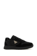 Schwarze Prax-Sneaker aus Nylon und Wildleder von Prada