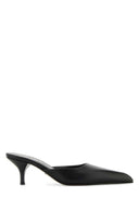 Mulas de cuero negro Prada