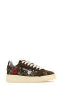 Braune Dallas-Sneaker aus Autry-Wildleder